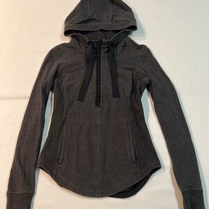 Lululemon Post Sweat Pullover
Heathered Black  Size 6